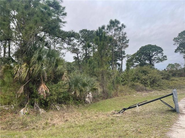 8004 Royal CT, Labelle, FL 33935