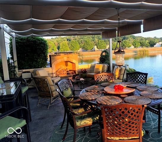 7386 Lake Lakota Place, Indianapolis, IN 46217