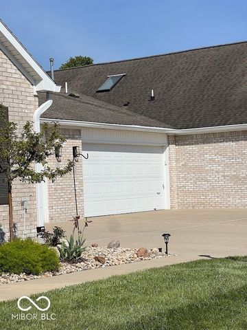 7386 Lake Lakota Place, Indianapolis, IN 46217