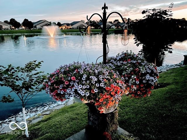 7386 Lake Lakota Place, Indianapolis, IN 46217