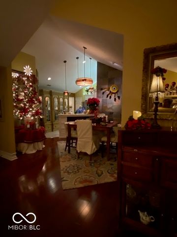 7386 Lake Lakota Place, Indianapolis, IN 46217