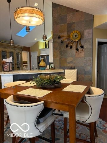 7386 Lake Lakota Place, Indianapolis, IN 46217
