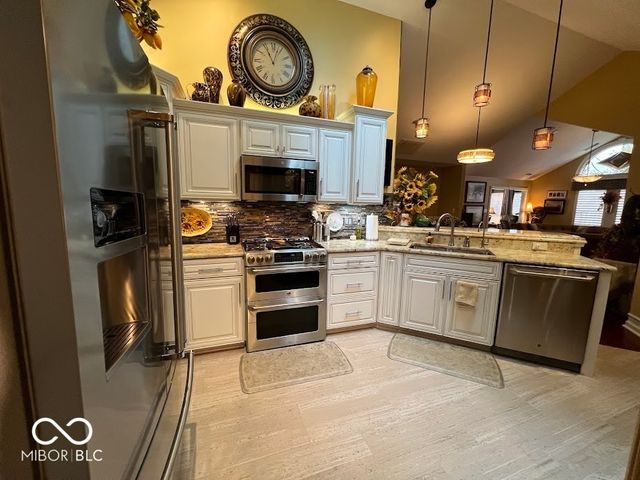 7386 Lake Lakota Place, Indianapolis, IN 46217