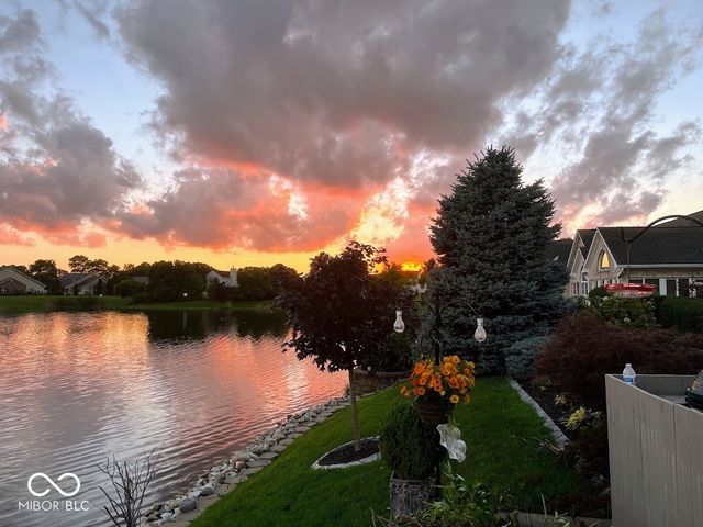 7386 Lake Lakota Place, Indianapolis, IN 46217