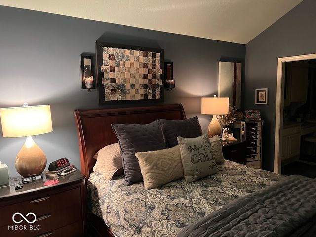 7386 Lake Lakota Place, Indianapolis, IN 46217