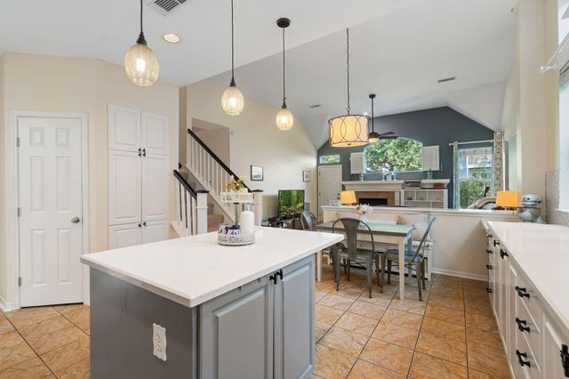 30 Lyreleaf Place, The Woodlands, TX 77382