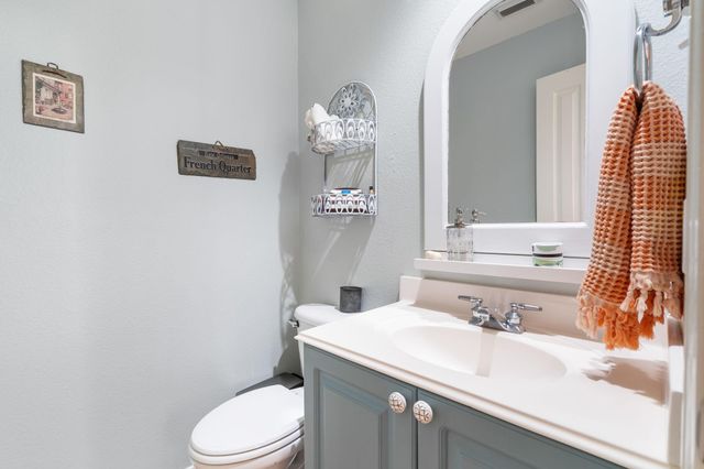 30 Lyreleaf Place, The Woodlands, TX 77382