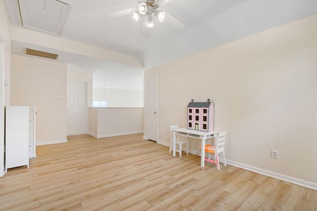 30 Lyreleaf Place, The Woodlands, TX 77382