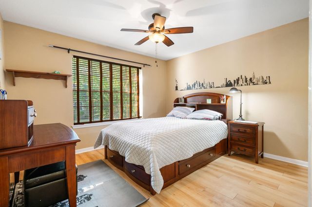 30 Lyreleaf Place, The Woodlands, TX 77382