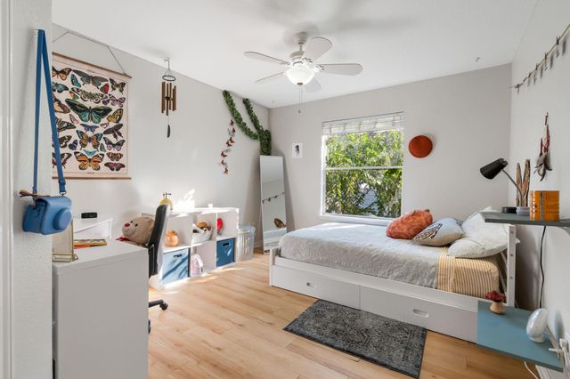 30 Lyreleaf Place, The Woodlands, TX 77382