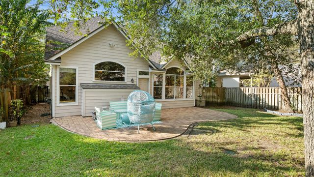 30 Lyreleaf Place, The Woodlands, TX 77382