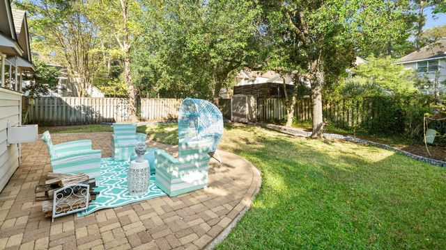 30 Lyreleaf Place, The Woodlands, TX 77382