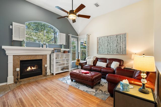 30 Lyreleaf Place, The Woodlands, TX 77382