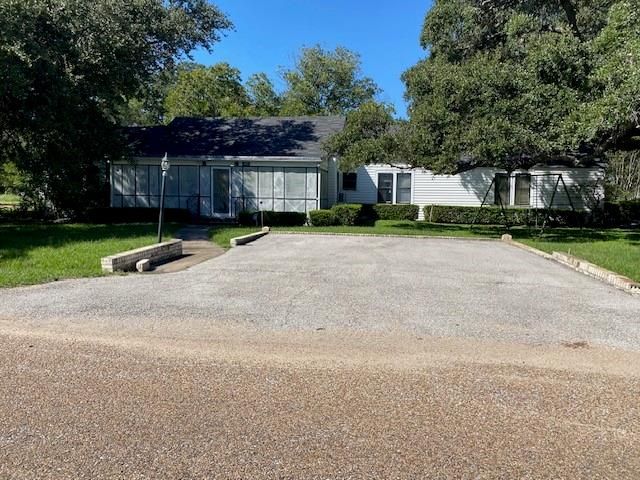 503 Main Street, Garwood, TX 77442