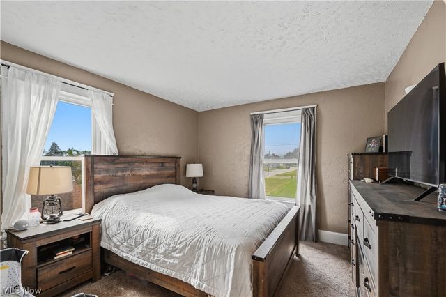 307 E Liberty Street, Girard, OH 44420