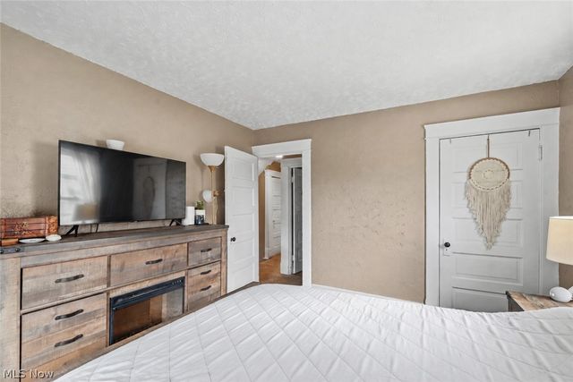 307 E Liberty Street, Girard, OH 44420