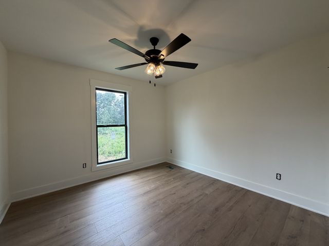 1289 Vickie Ln, Portland, TN 37148