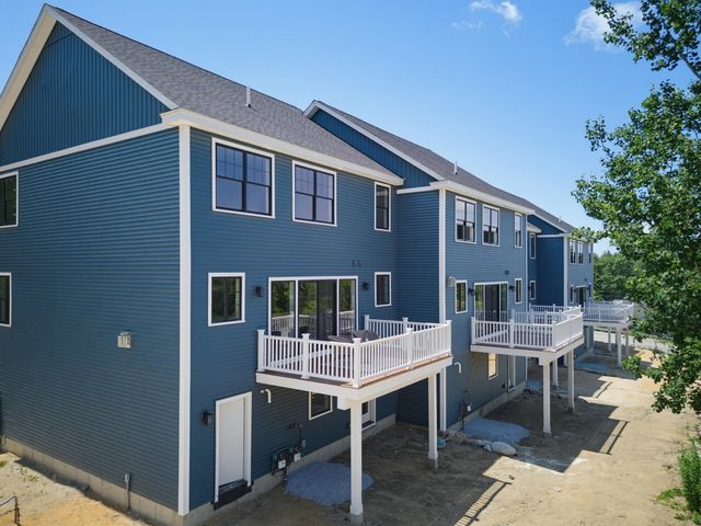 21 Upper Ladd Hill Road, Meredith, NH 03253