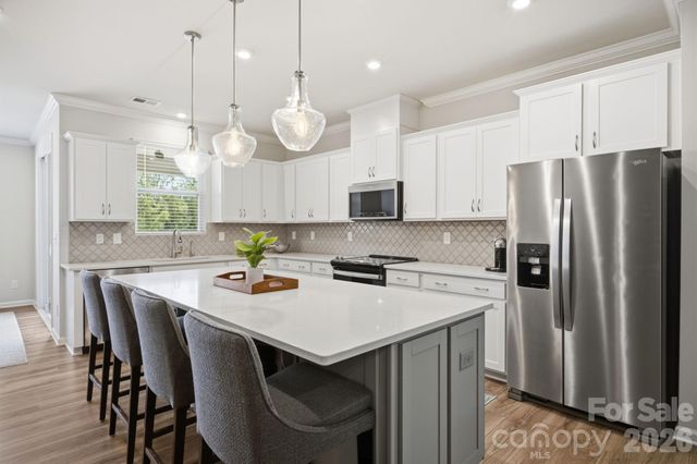 16716 Summers Walk Boulevard, Davidson, NC 28036