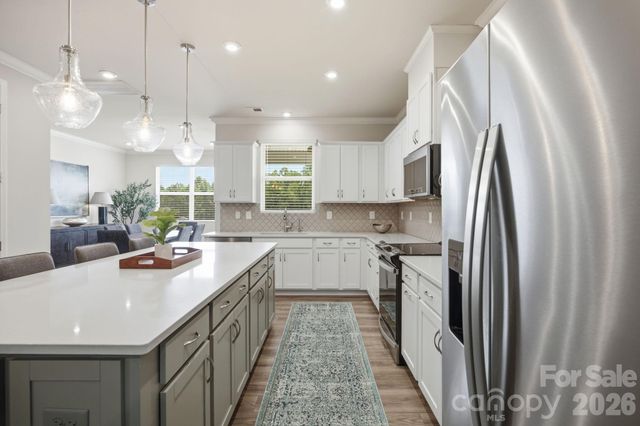 16716 Summers Walk Boulevard, Davidson, NC 28036