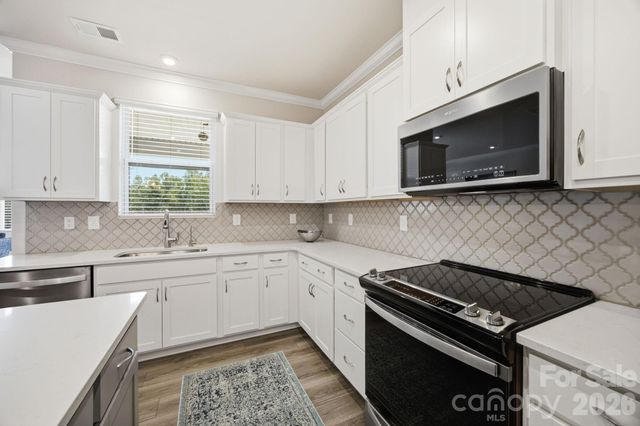 16716 Summers Walk Boulevard, Davidson, NC 28036