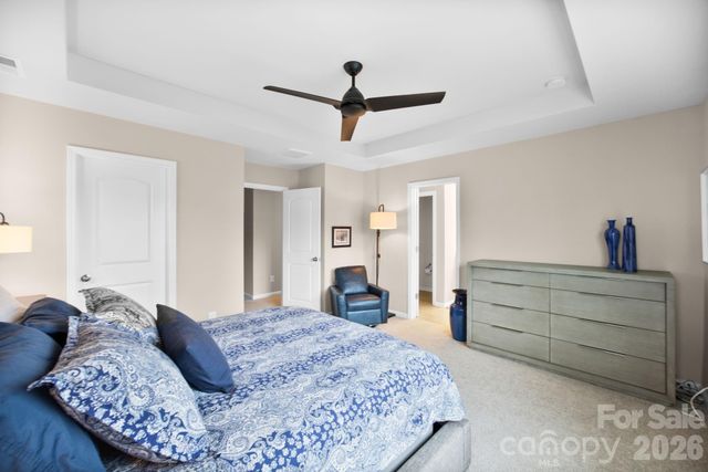 16716 Summers Walk Boulevard, Davidson, NC 28036
