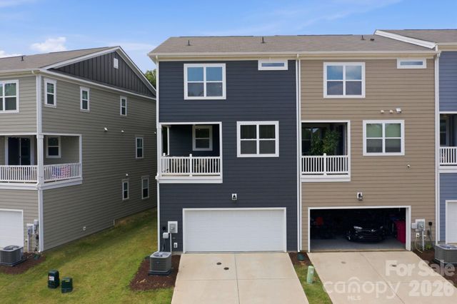 16716 Summers Walk Boulevard, Davidson, NC 28036