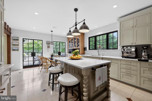 56 TUNBRIDGE RD, Haverford, PA 19041