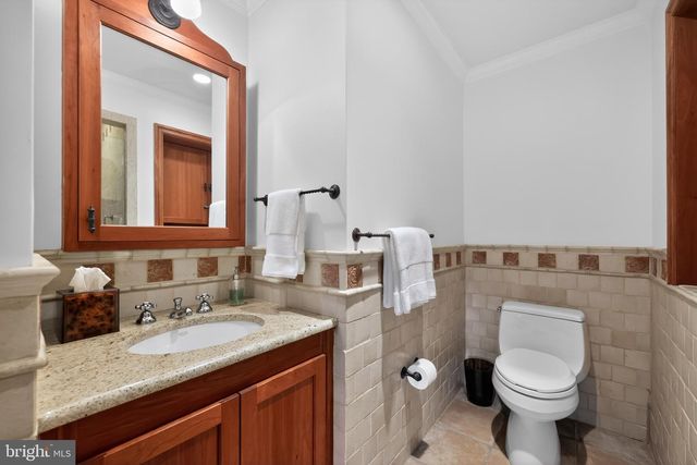 56 TUNBRIDGE RD, Haverford, PA 19041