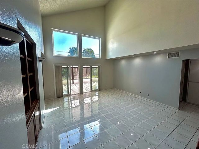 10 Bluff Point, Phillips Ranch, CA 91766