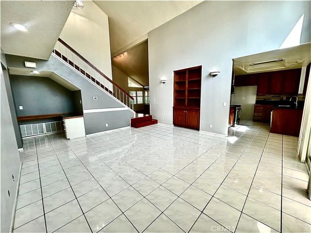 10 Bluff Point, Phillips Ranch, CA 91766