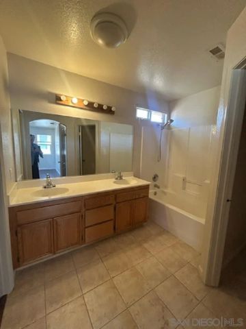 849 Elizabeth St, El Cajon, CA 92019