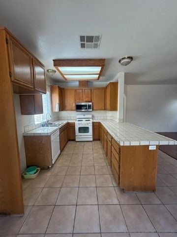849 Elizabeth St, El Cajon, CA 92019