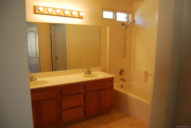 849 Elizabeth St, El Cajon, CA 92019