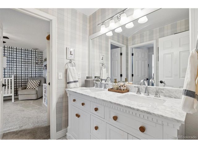 6143 S Newark Way, Englewood, CO 80111