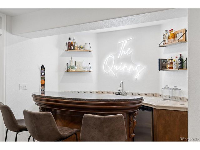 6143 S Newark Way, Englewood, CO 80111