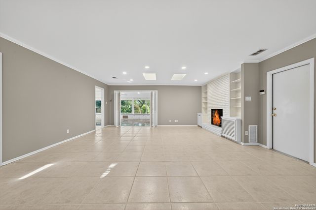 120 Herweck, Castle Hills, TX 78213