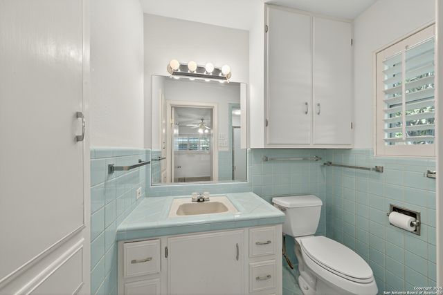 120 Herweck, Castle Hills, TX 78213