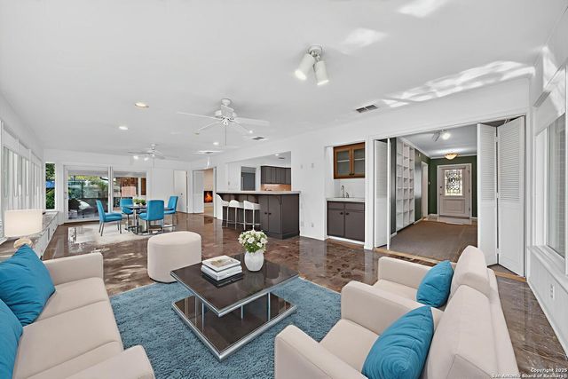 120 Herweck, Castle Hills, TX 78213