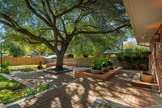 120 Herweck, Castle Hills, TX 78213