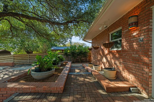 120 Herweck, Castle Hills, TX 78213