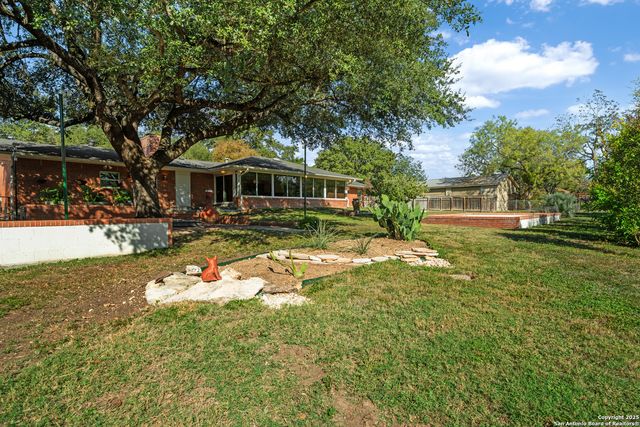 120 Herweck, Castle Hills, TX 78213