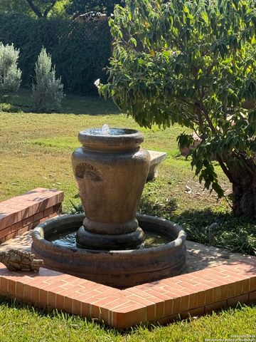 120 Herweck, Castle Hills, TX 78213