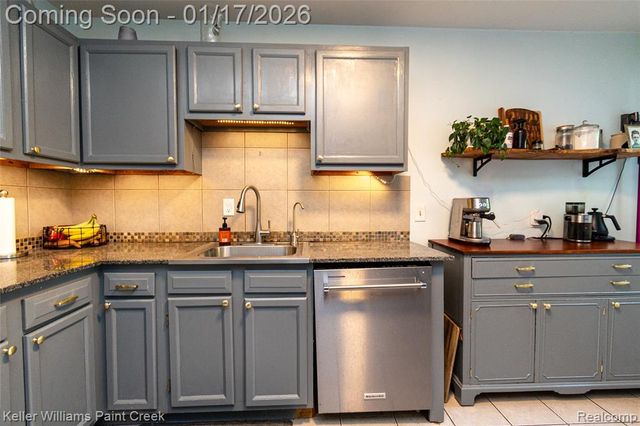 24070 Rosewood Street, Oak Park, MI 48237