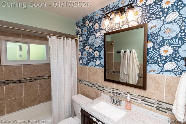 24070 Rosewood Street, Oak Park, MI 48237