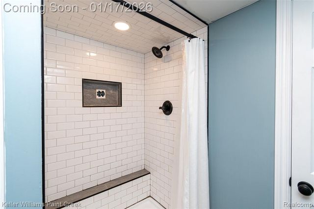 24070 Rosewood Street, Oak Park, MI 48237