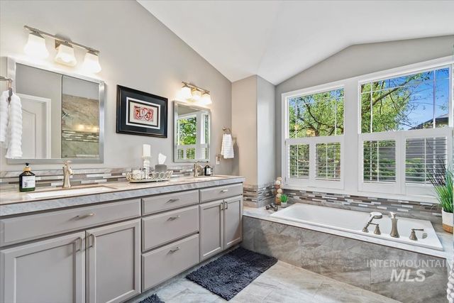 552 E River Quarry Ct., Eagle, ID 83616