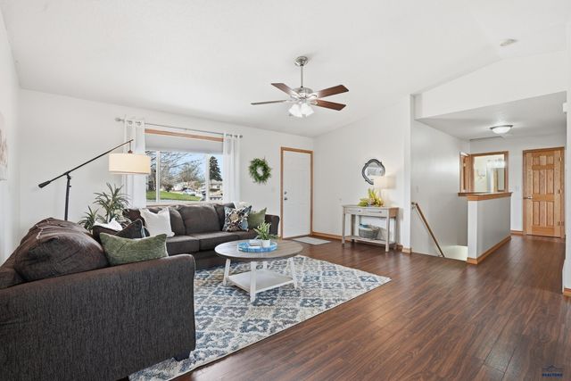 2102 OAK AVE, Rapid City, SD 57701