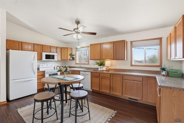 2102 OAK AVE, Rapid City, SD 57701