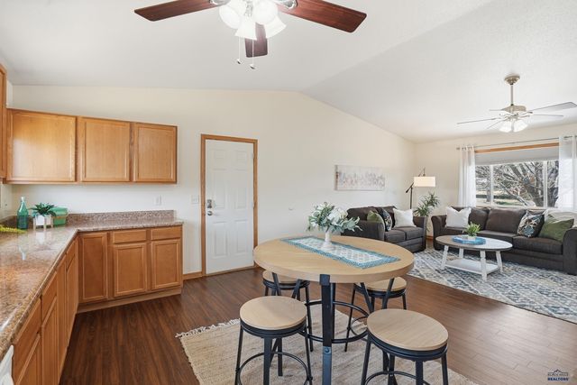 2102 OAK AVE, Rapid City, SD 57701